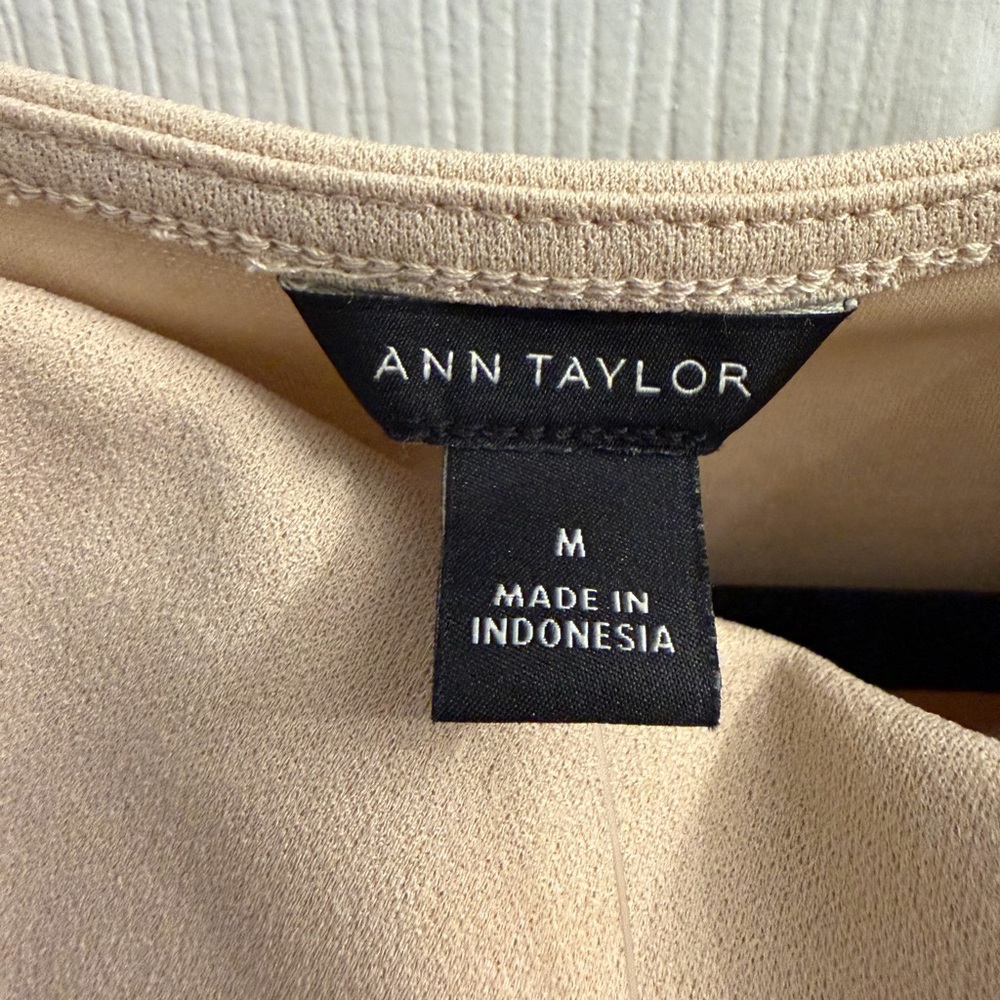 Ann Taylor Draped Neck Sleeveless Top - Picture 4 of 6